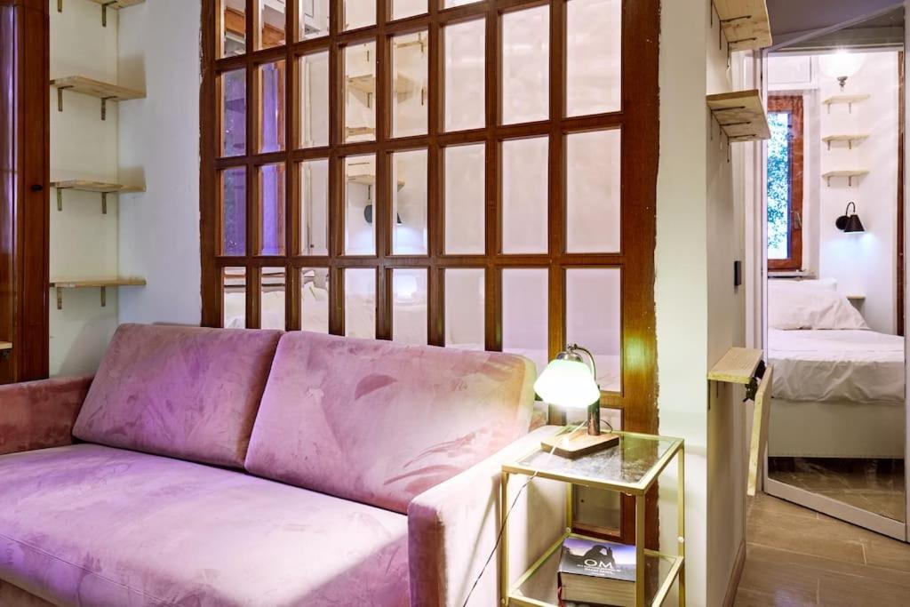 Apartment Casa Cloclo: Design & Vintage Above Subway